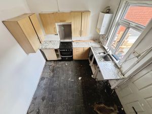 Kitchen- click for photo gallery